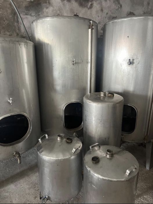 Vendo cubas em inox e reforçadas a borracha