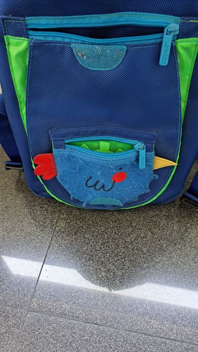 Mochila para a escola, como nova.