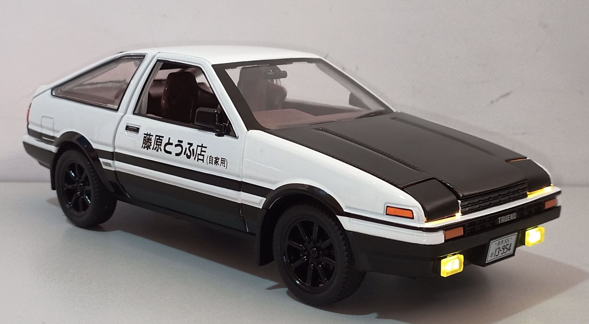 Машинка TOYOTA TRUENO AE86 модель 1:24 MINIAUTO Металл звук свет
