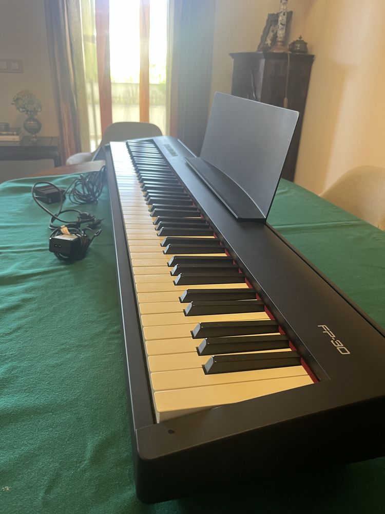 Piano Teclado Roland FP-30
