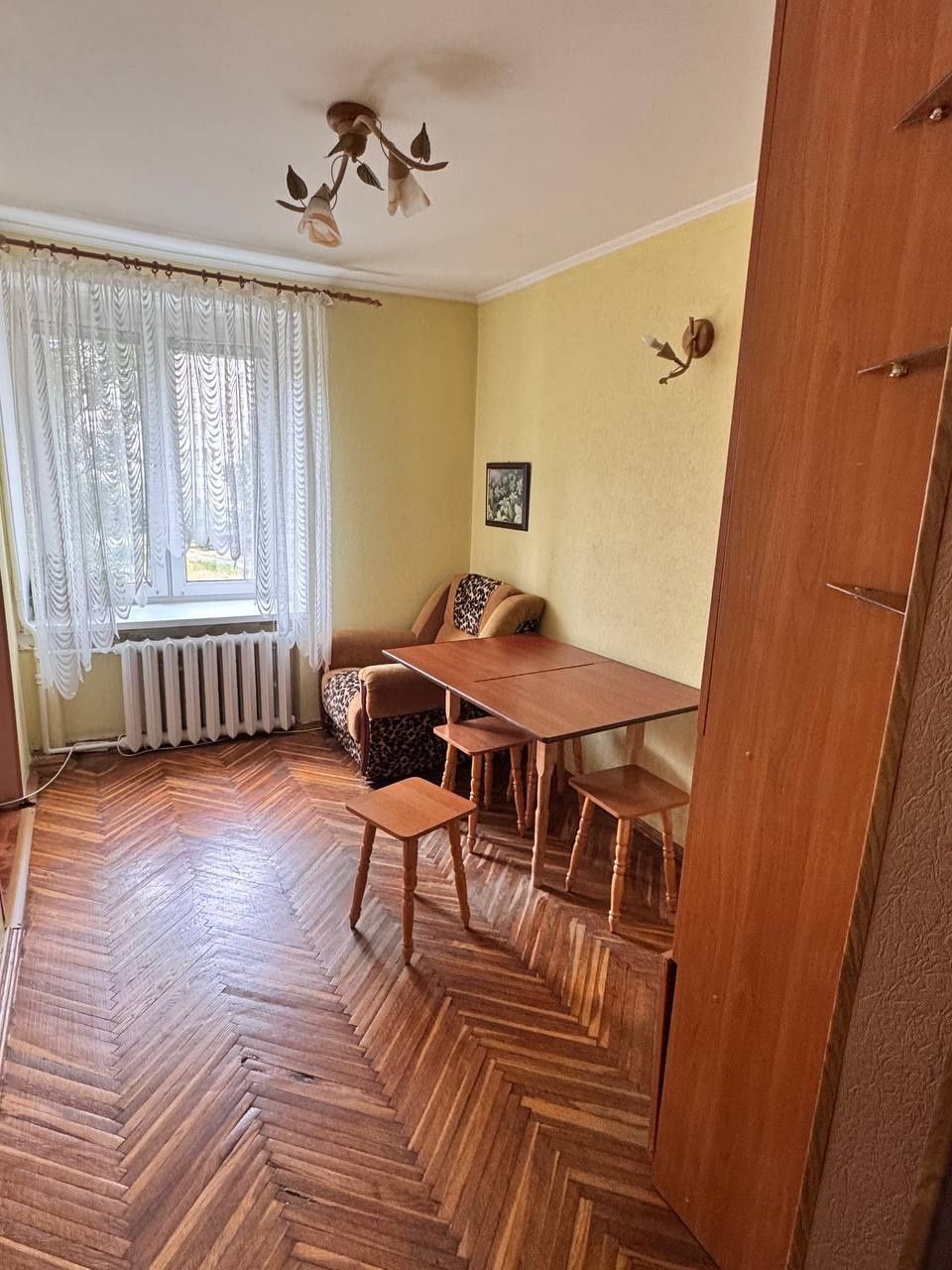 Метро Дарниця/Чернигивська, вул. Черчиля,