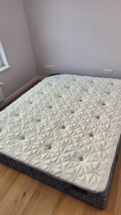 Ekskluzywny materac King Koil Bayview 160cm – użyty tylko raz!