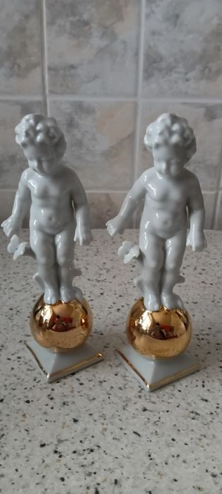 Путти с мячиком Германия