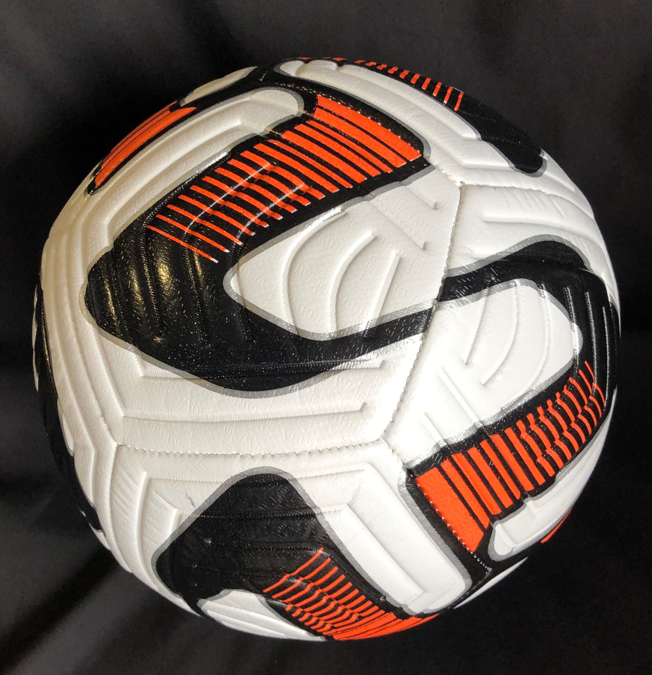 Футбольный мяч Flight
по технологии Nike
5 размер,420 грамм