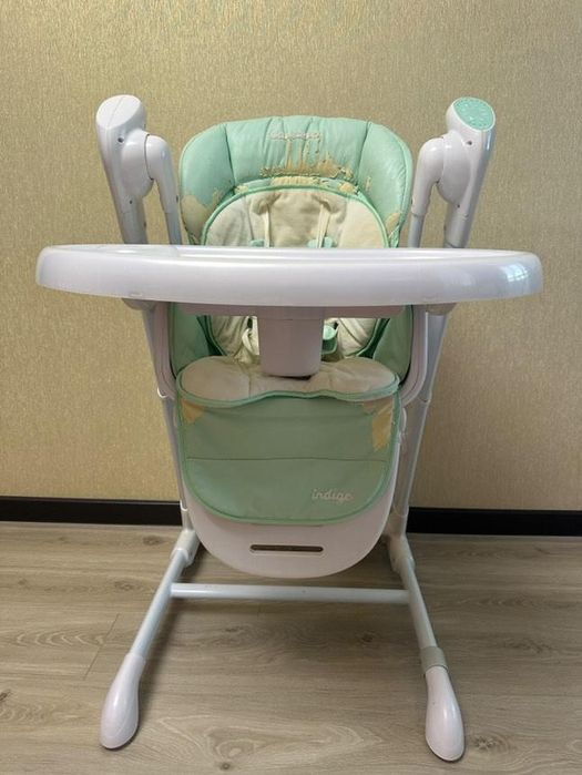 Стілець для годування