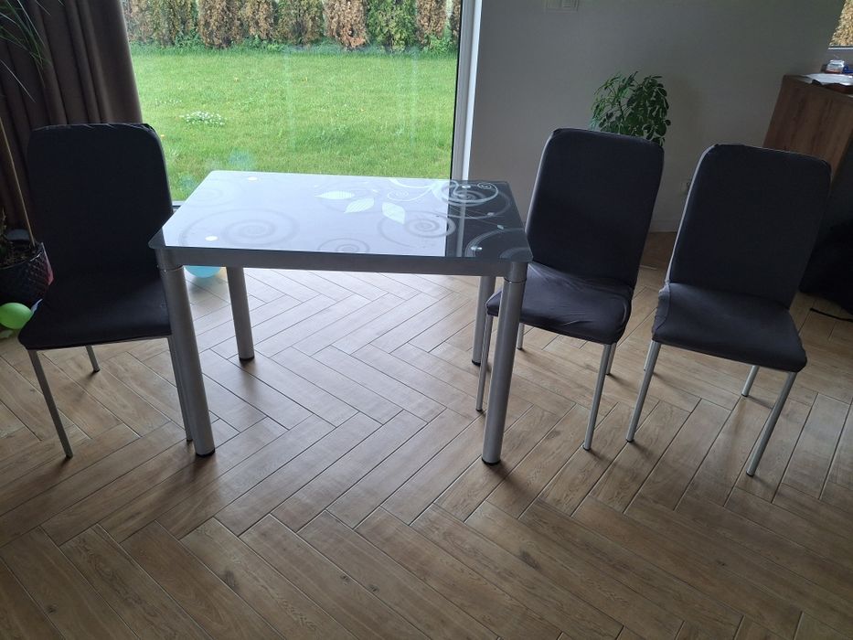 Sprzedam stół wraz z krzeslami