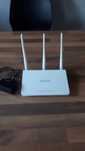 Ruter Tenda Wireless N 300