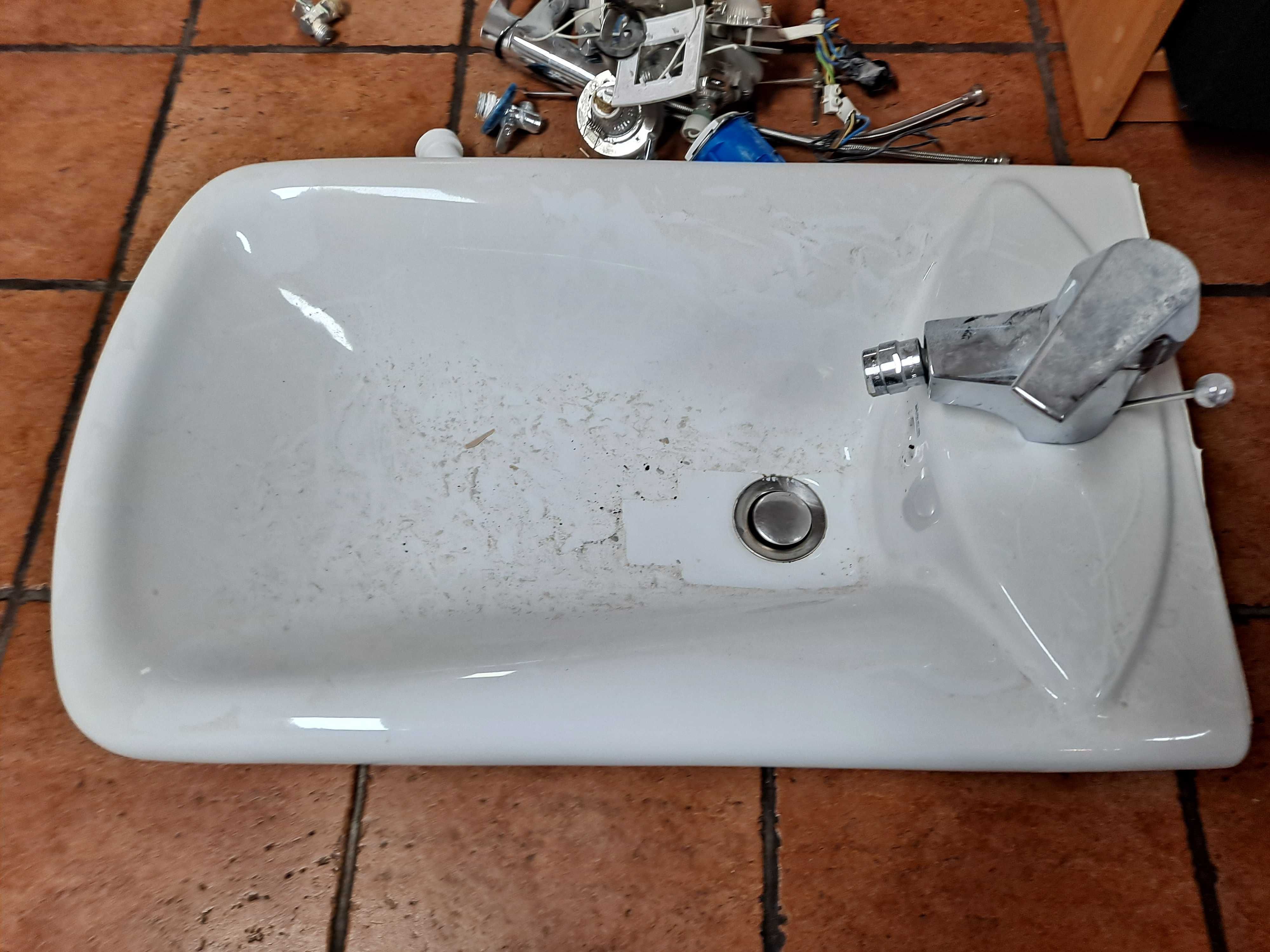 sprzedam Bidet biały Roca