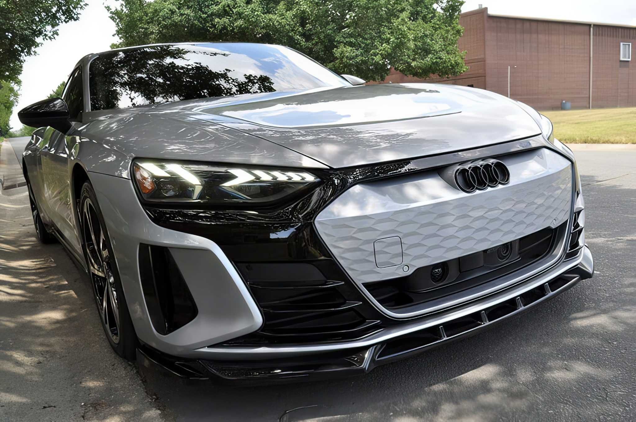 2024 Audi e-tron GT quattro