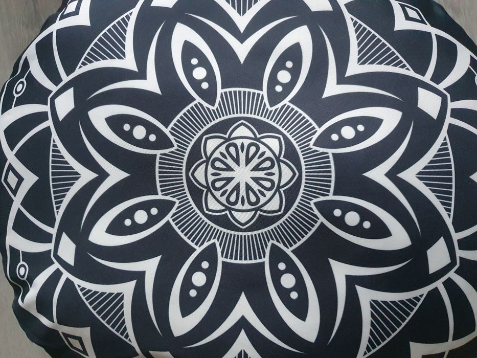 Pufa siedzisko do medytacji również na balkon taras..