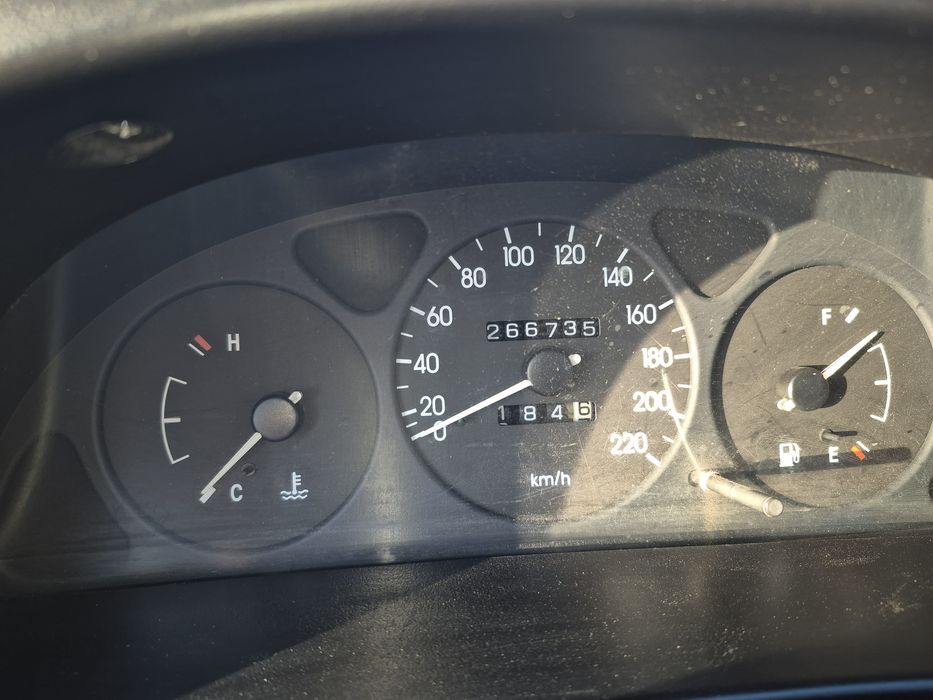 Продам деу сенс, в заводской краске