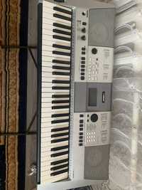 Продам синтезатор YAMAHA psr e 413 В хорошем состоянии