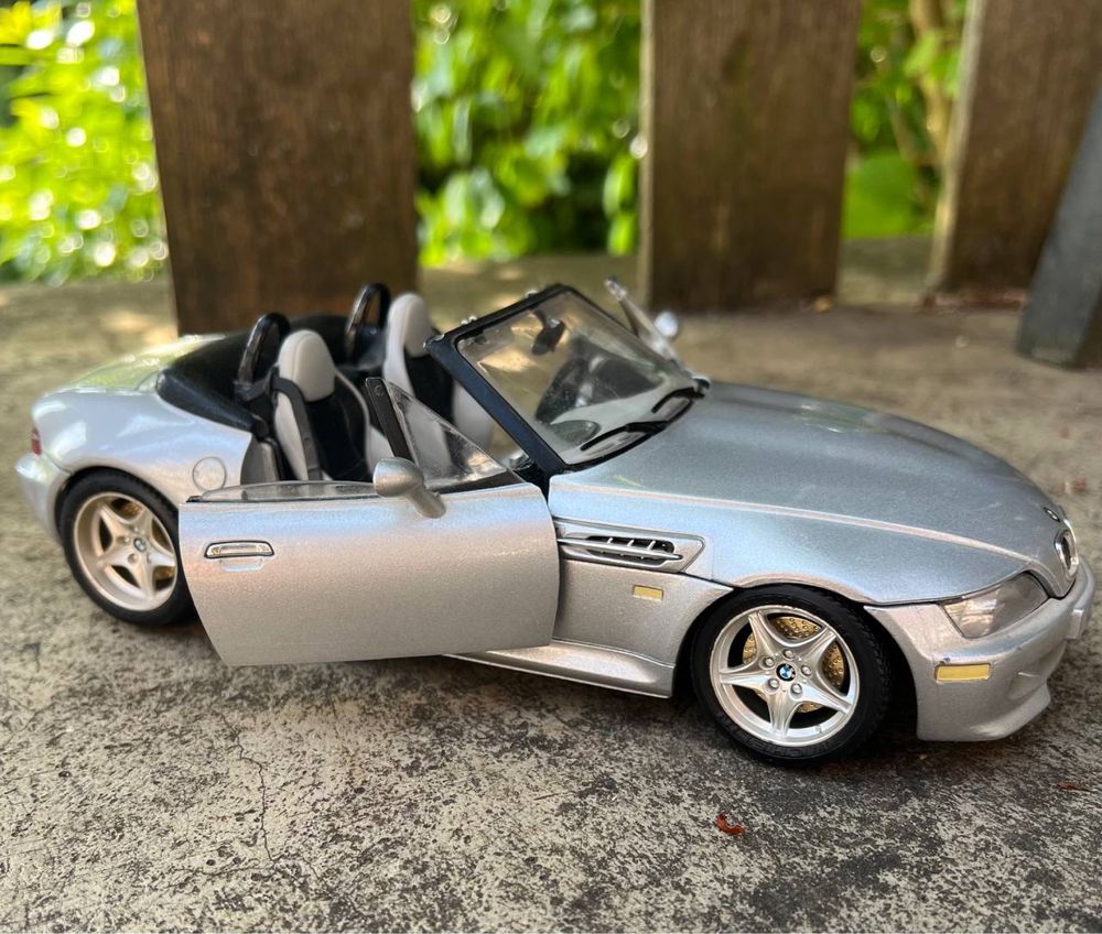 Модель автомобиля „BMW Z3 M roadster 1996“ 1:18