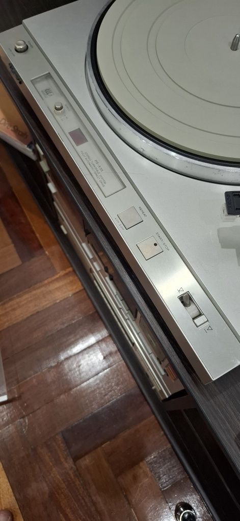 Продам вініловий програвач Sony ps x 35. Рік випуску 1979-81.