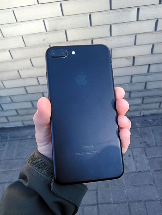iPhone 7+ як новий