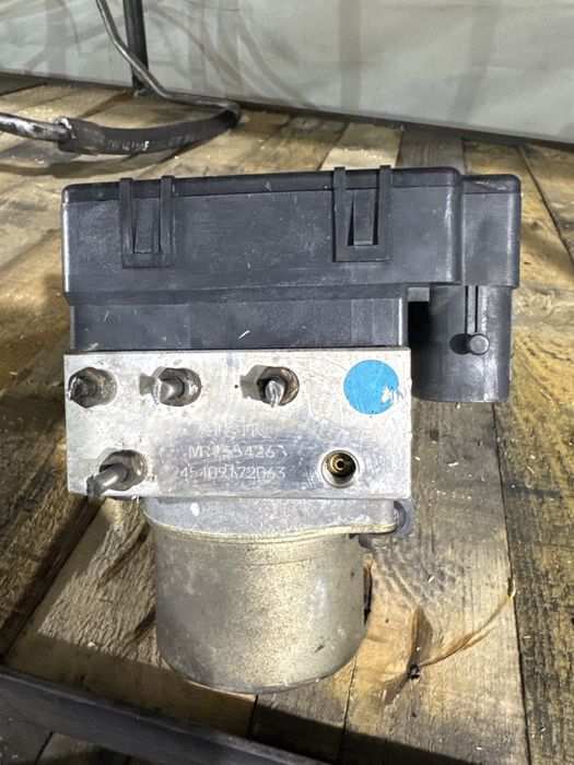 MR955426 Mitsubishi Блок управления АБС (ABS)