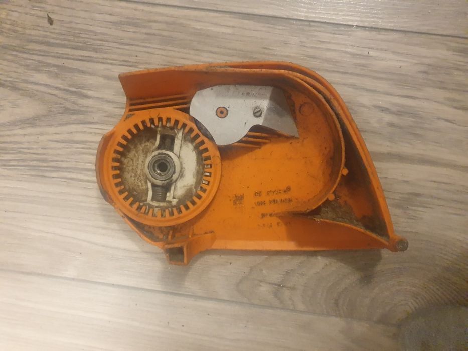Oslona prowadnicy łańcucha sprzęgła  pokrywa stihl ms 170 180 c