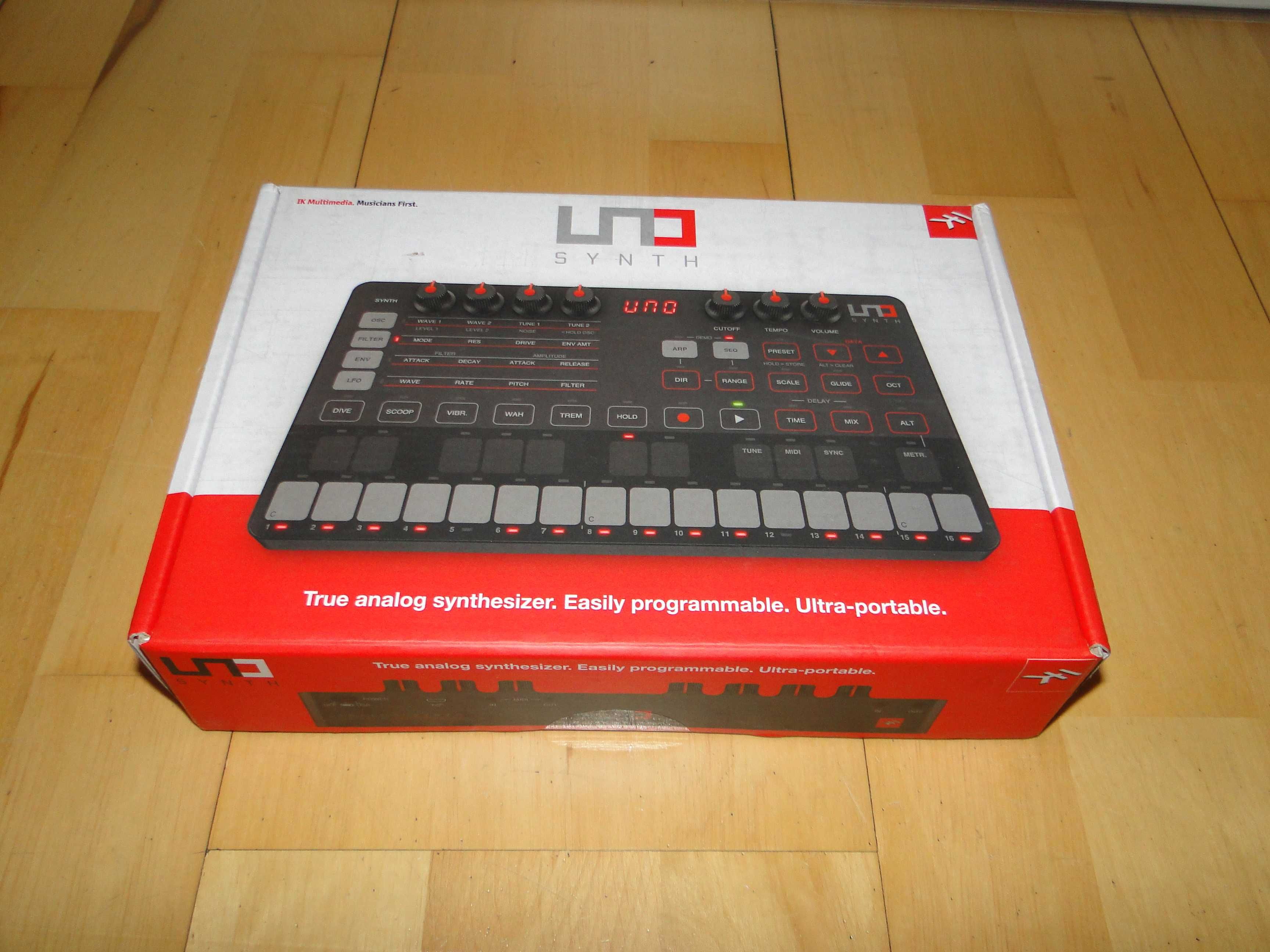 Przenośny Syntezator Analogowy IK MULTIMEDIA UNO SYNTH.Nówka.Okazja