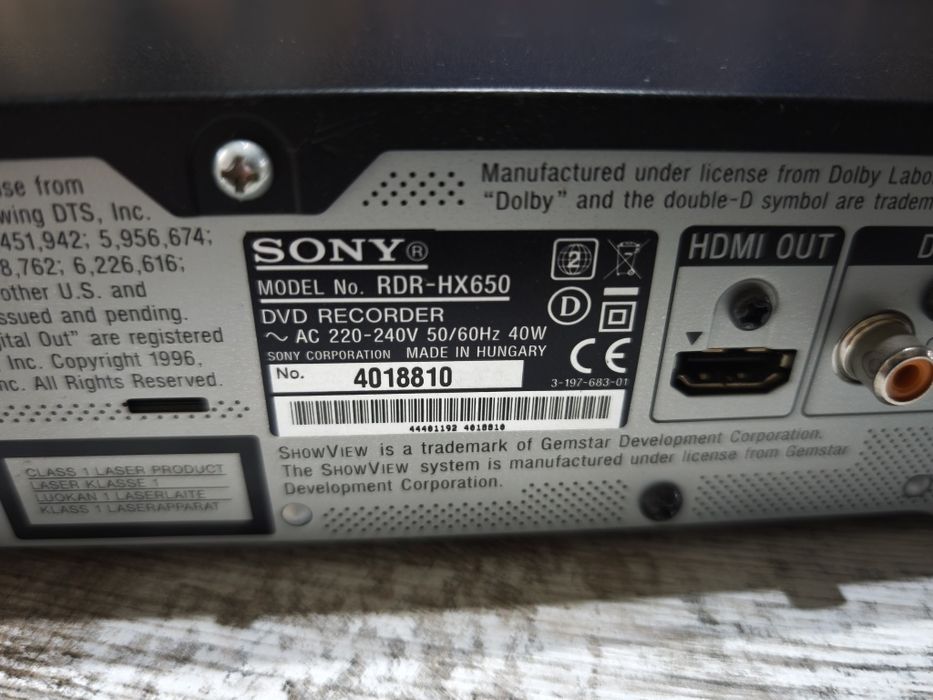 Nagrywarka DVD Sony RDR-HX650 wraz z oryginalnym pilotem.