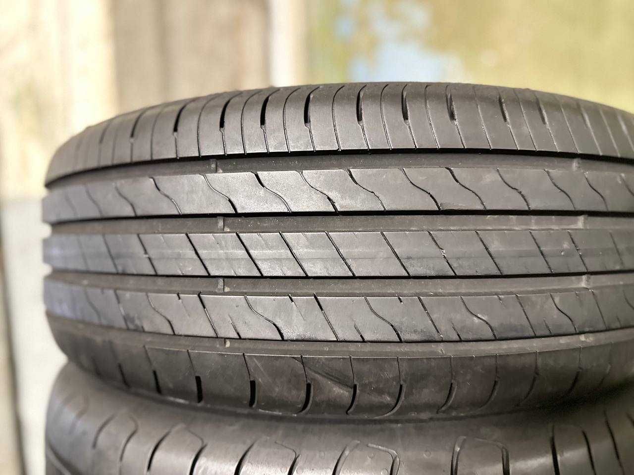 Літні шини 205/60 R16 Goodyear EfficientGrip Performance2 2шт Poland