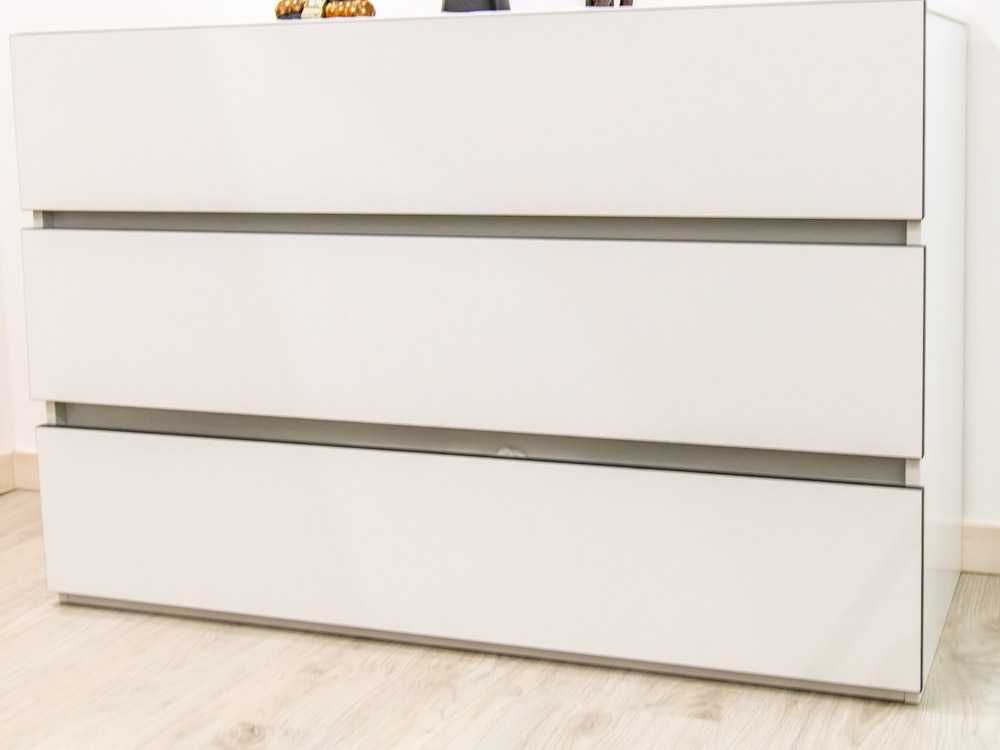 quarto casal cama de ferro  branco com 6 Peças