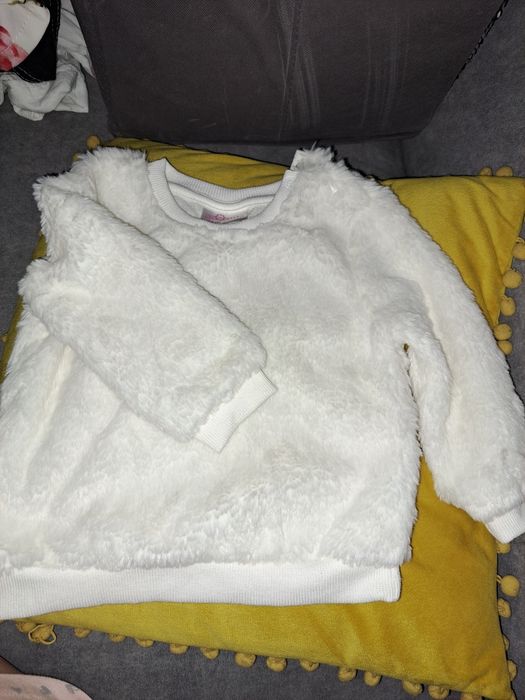 Ciepła bluza śmietankowa