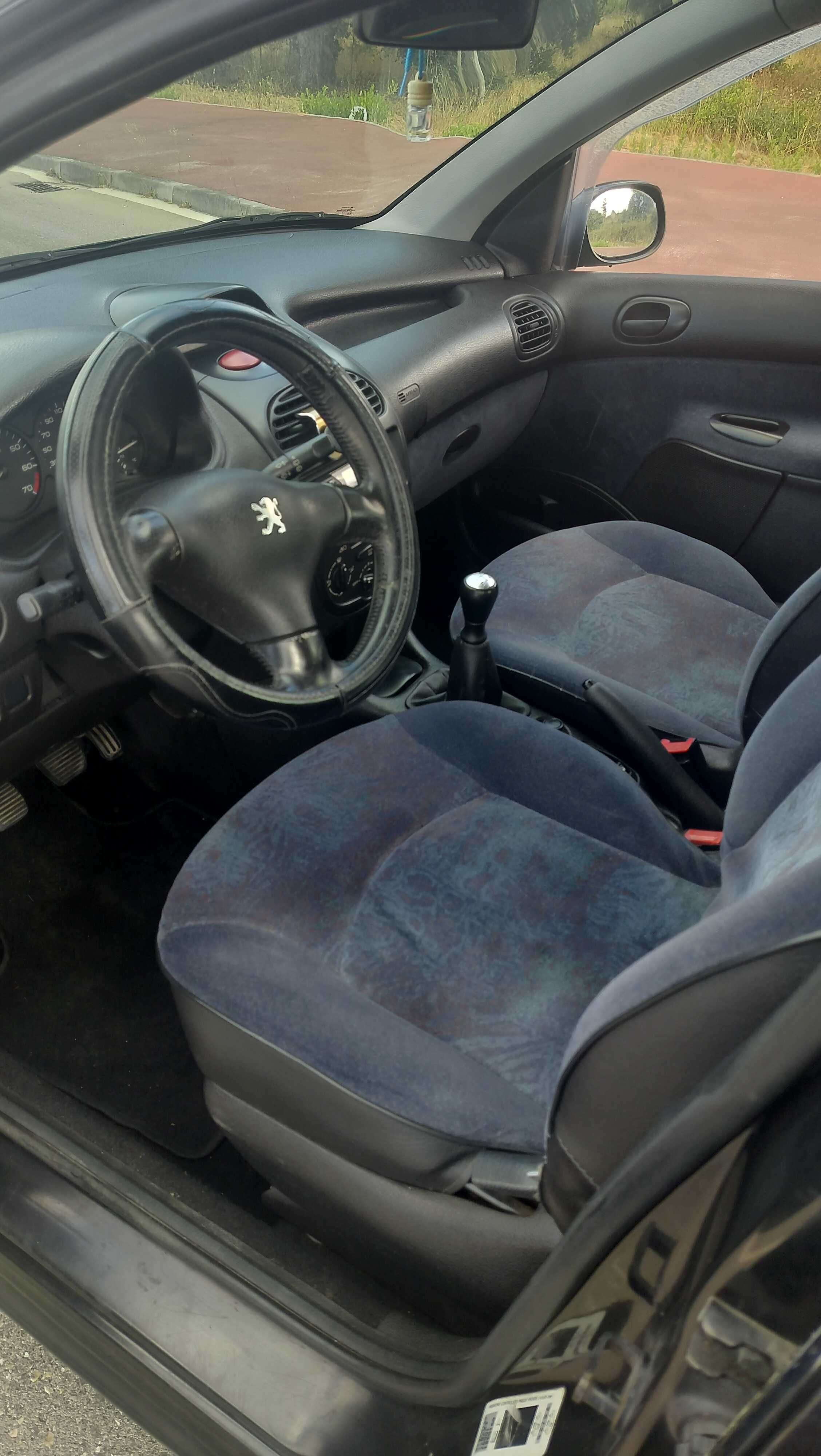 Peugeot 206 Preto