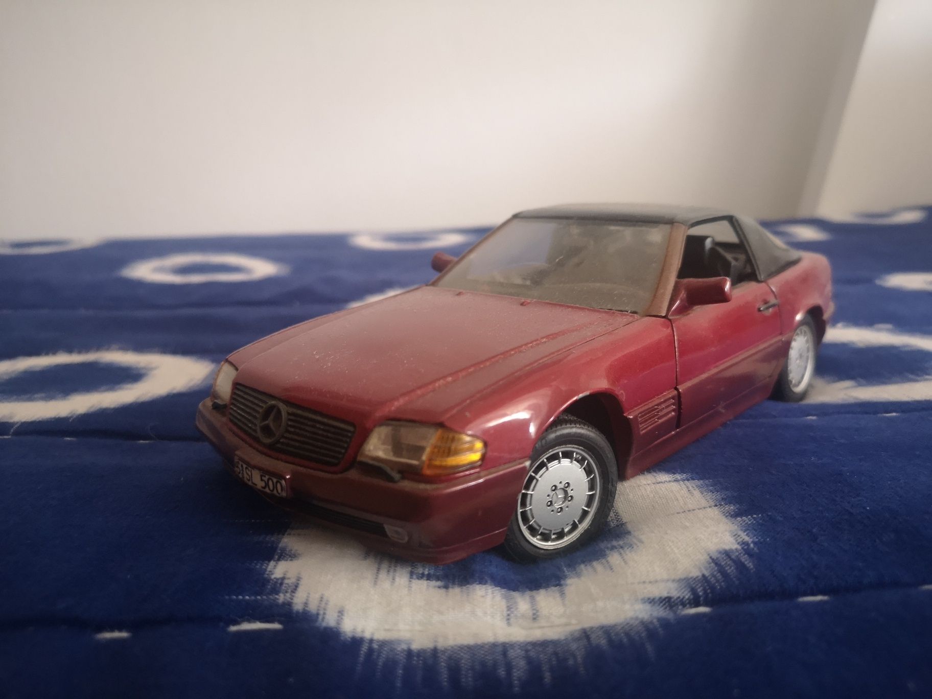 Carros 1/18 engraçados