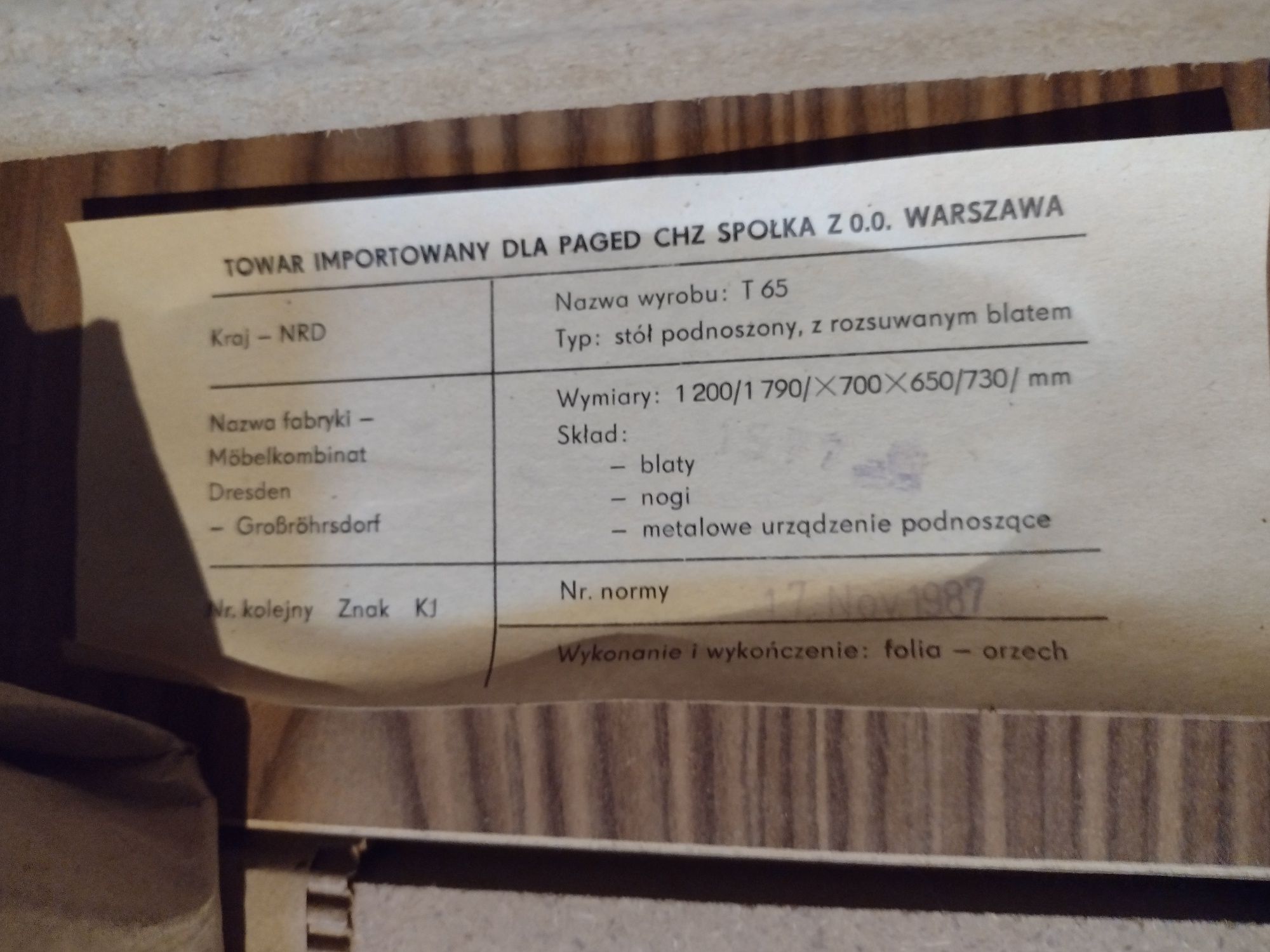 Rozsuwany stół z NRD Unikat ! Nierozpakowany w oryginalnym opakowaniu!