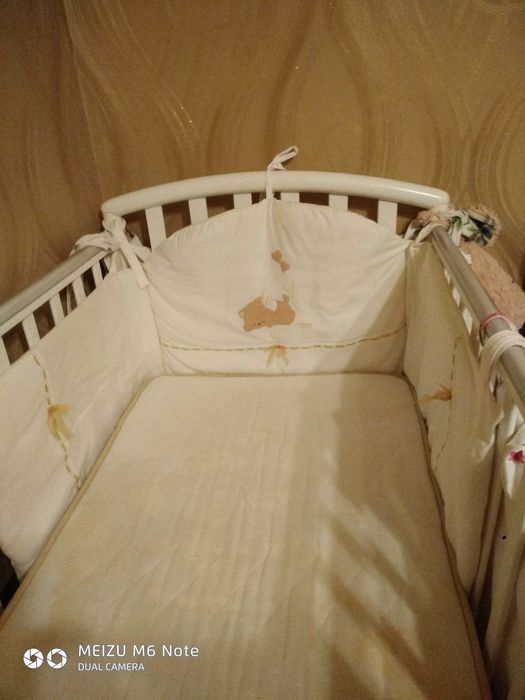 Дитяче ліжко в гарному стані