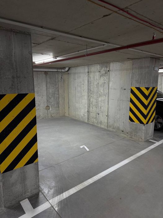 Praud Select ореда підземного паркомісця