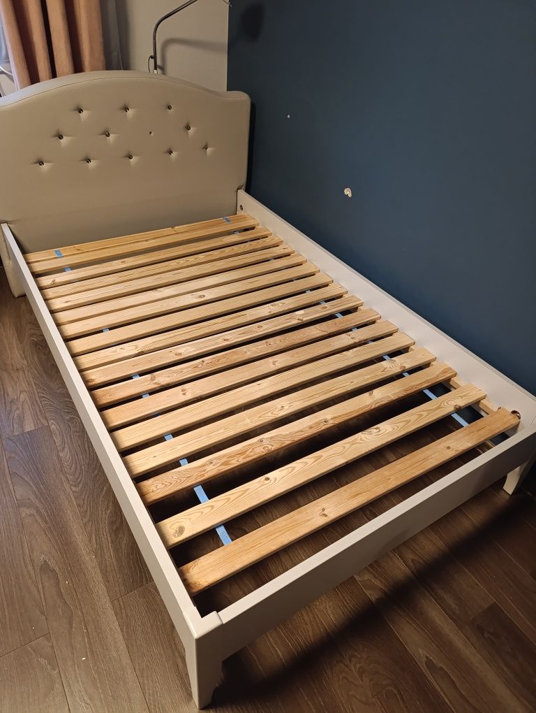 Meblik łóżko tapicerowane ze stelażem 120x200 plus szafka nocna
