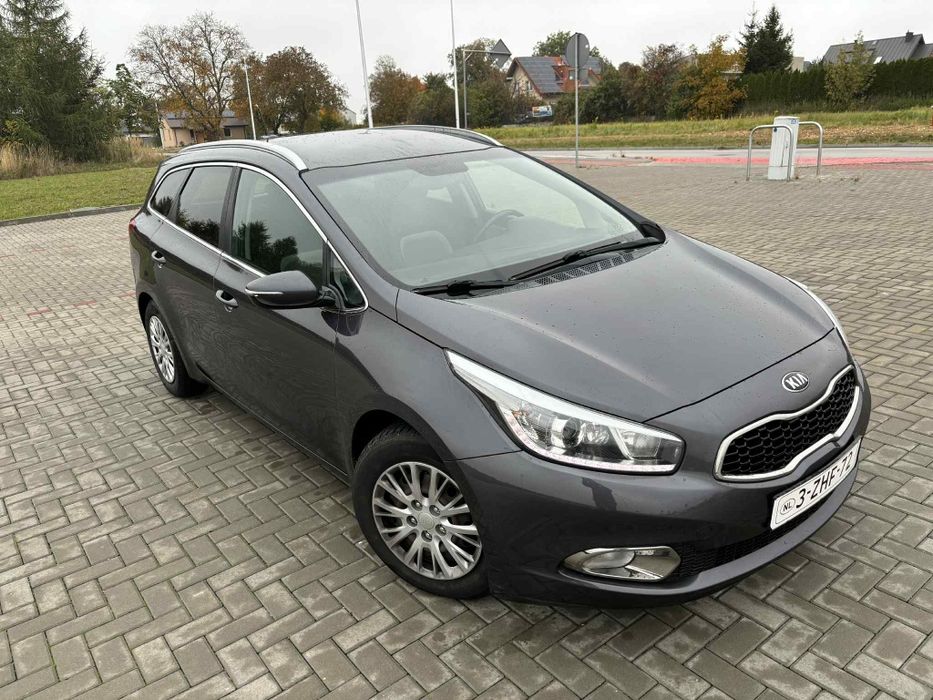 Kia Cee'd Kombi 1.6 Gdi /Bezwypadkowy /Cały Oryginał/ kamera Navi Full