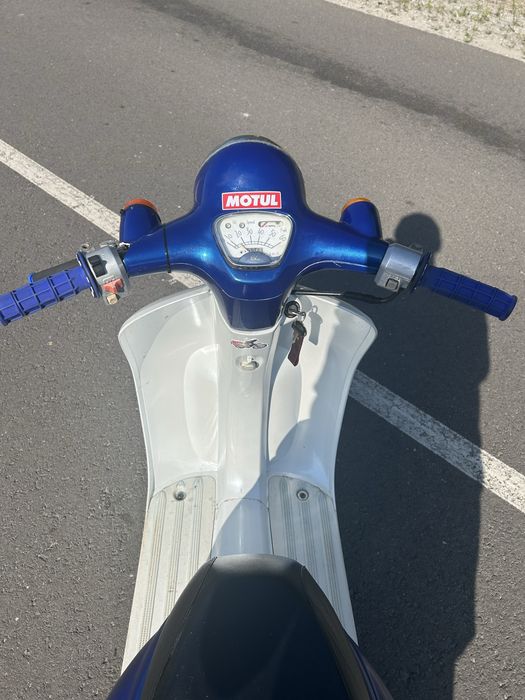 Продаю скутер Honda giorno af 24