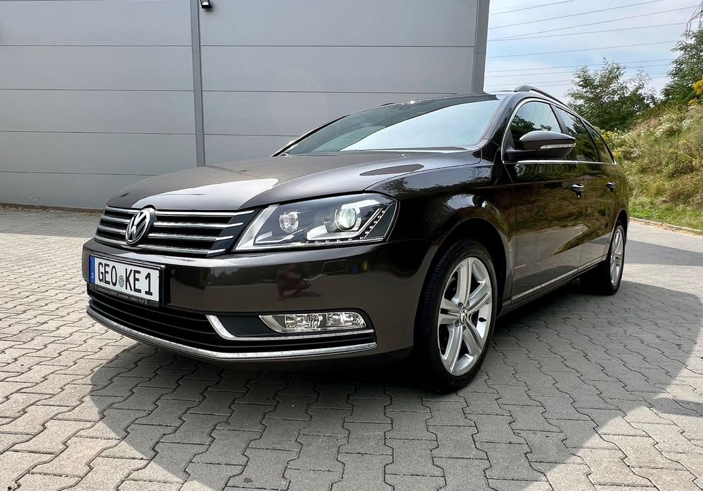 Volkswagen Passat 4Motion177PsSkóraNaviXenonLED SzyberDachCzarnySufitHakF1SerwisPIĘKNY!