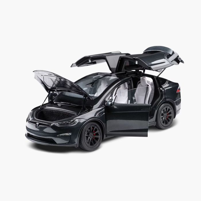 Лита модель Tesla model X