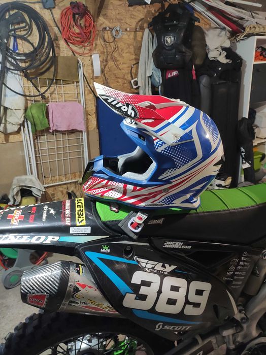 Sprzedam Kask AIROH rozmiar M