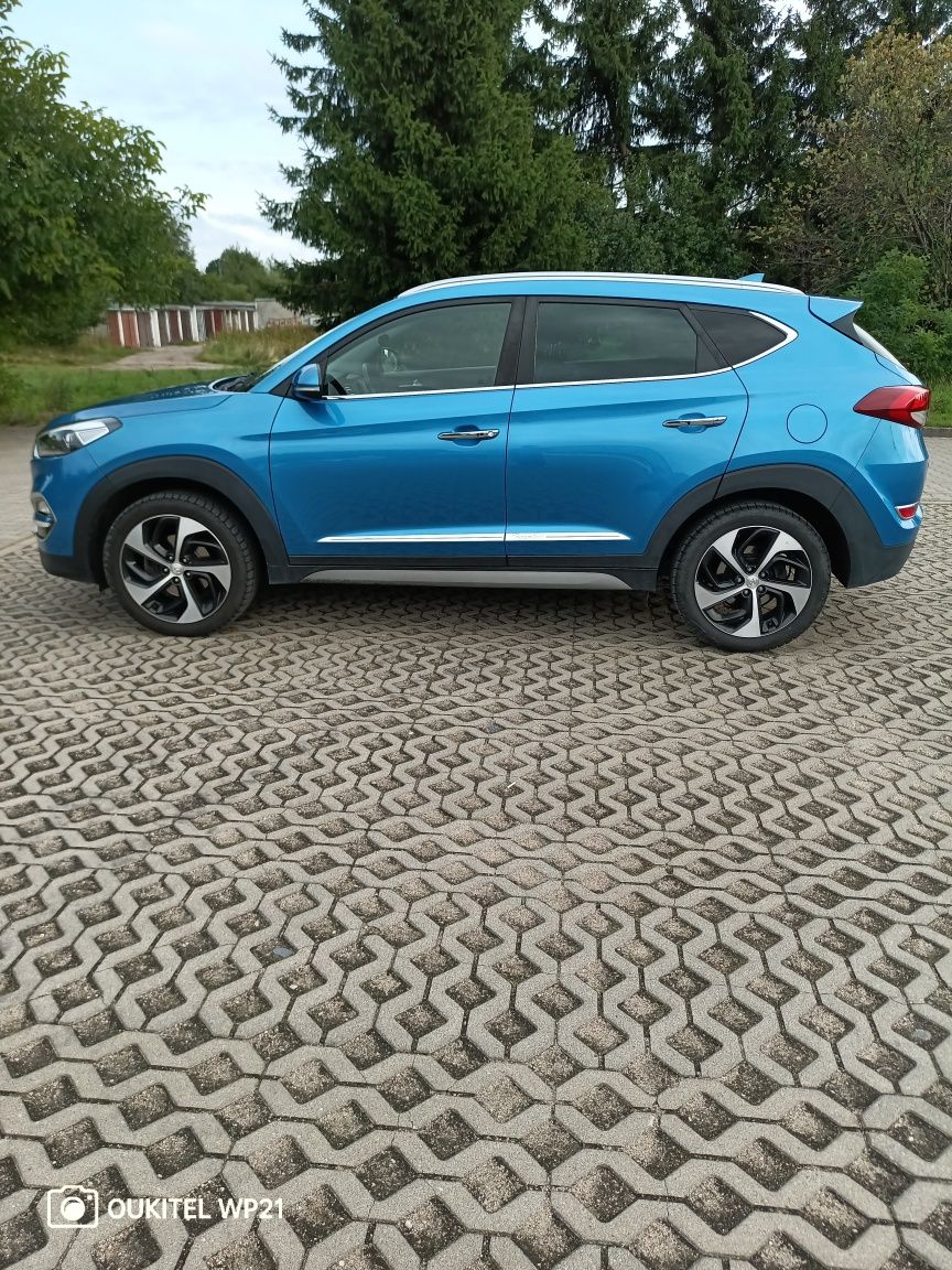 Hyundai Tucson 1.6 benzyna