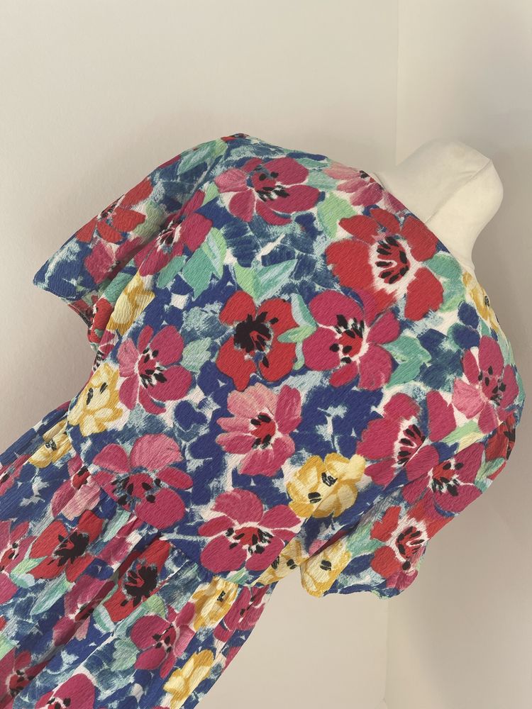 Krótka elastyczna sukienka w kwiaty Primark r.48