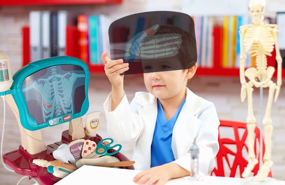 Zestaw Małego Lekarza Mały Doktor Wózek Lekarski 29 Elementów Rentgen