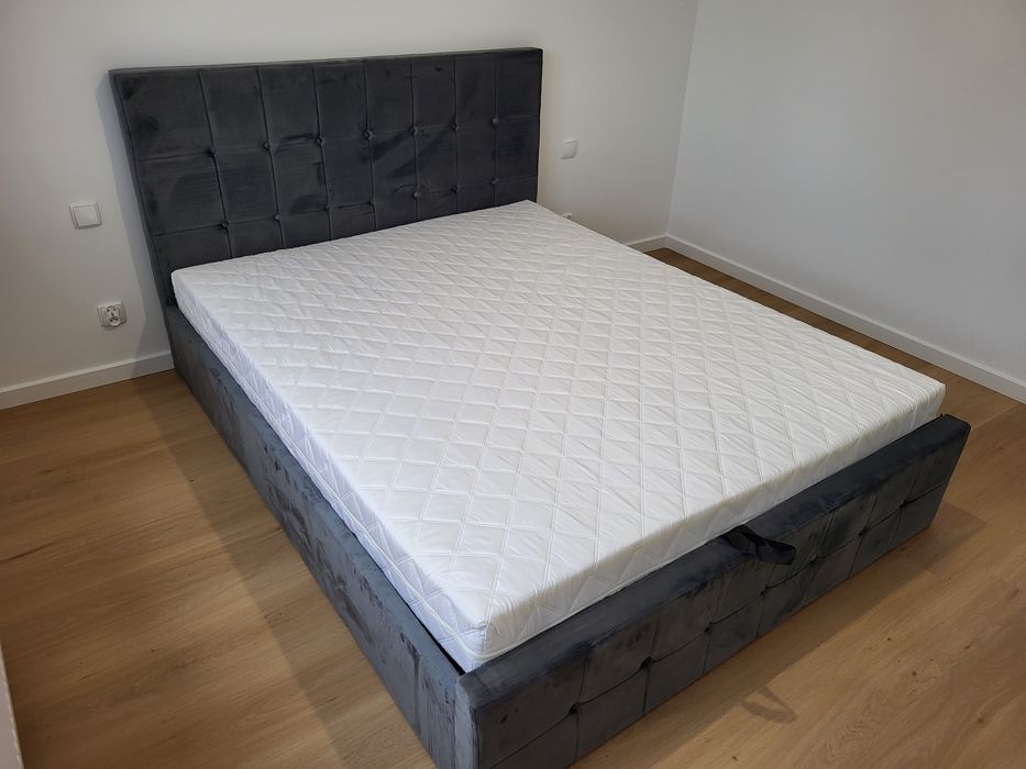 Materac 160x200 18 cm grubości JAK NOWY