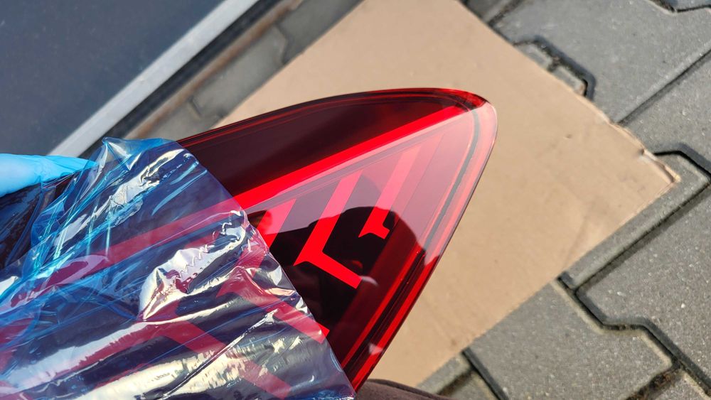 Lampa tylna PRAWY TYŁ Audi Q4 E-Tron 89A L320688 Oryginał Europa NOWA