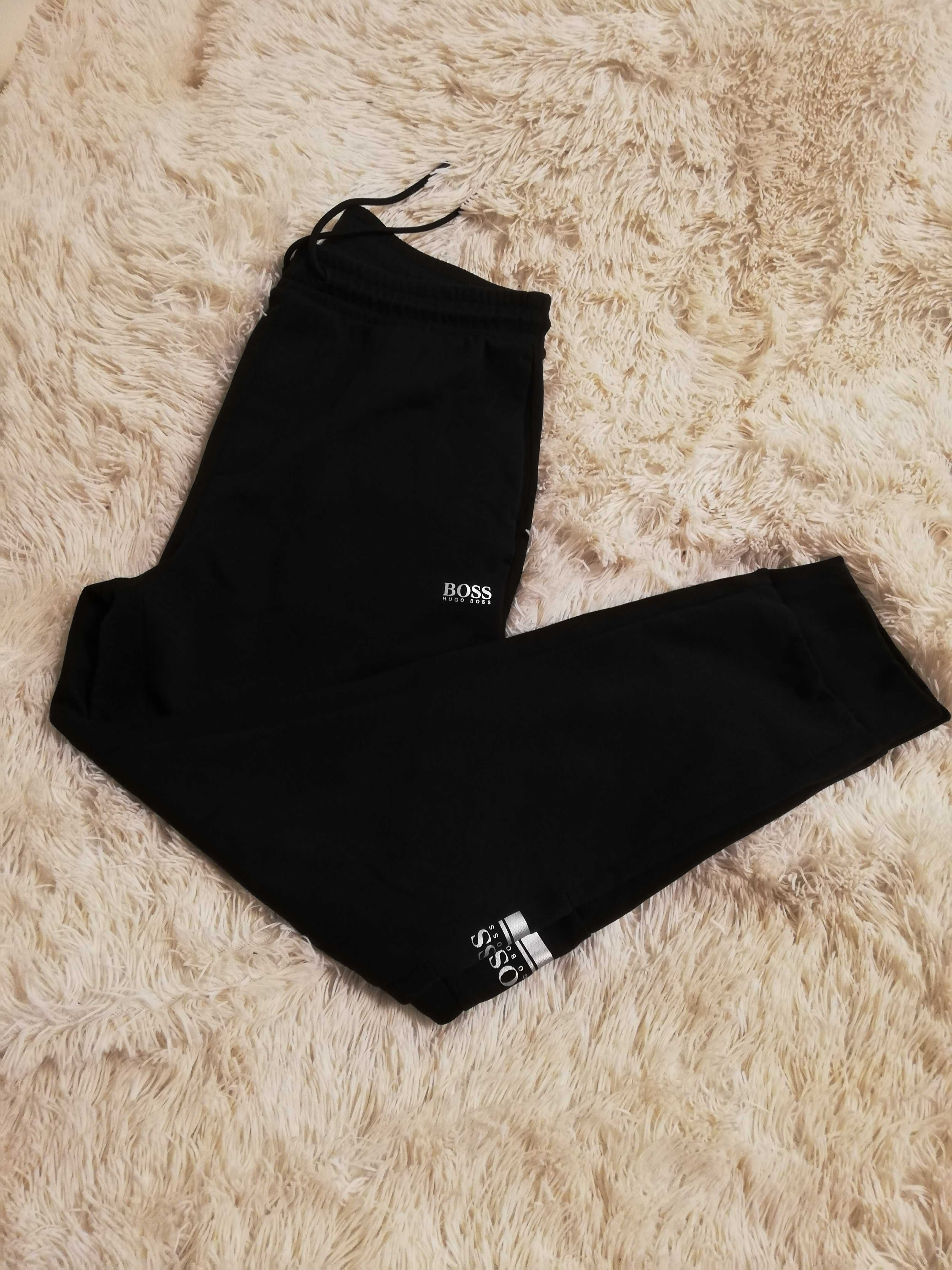 spodnie dresowe Hugo Boss M 38