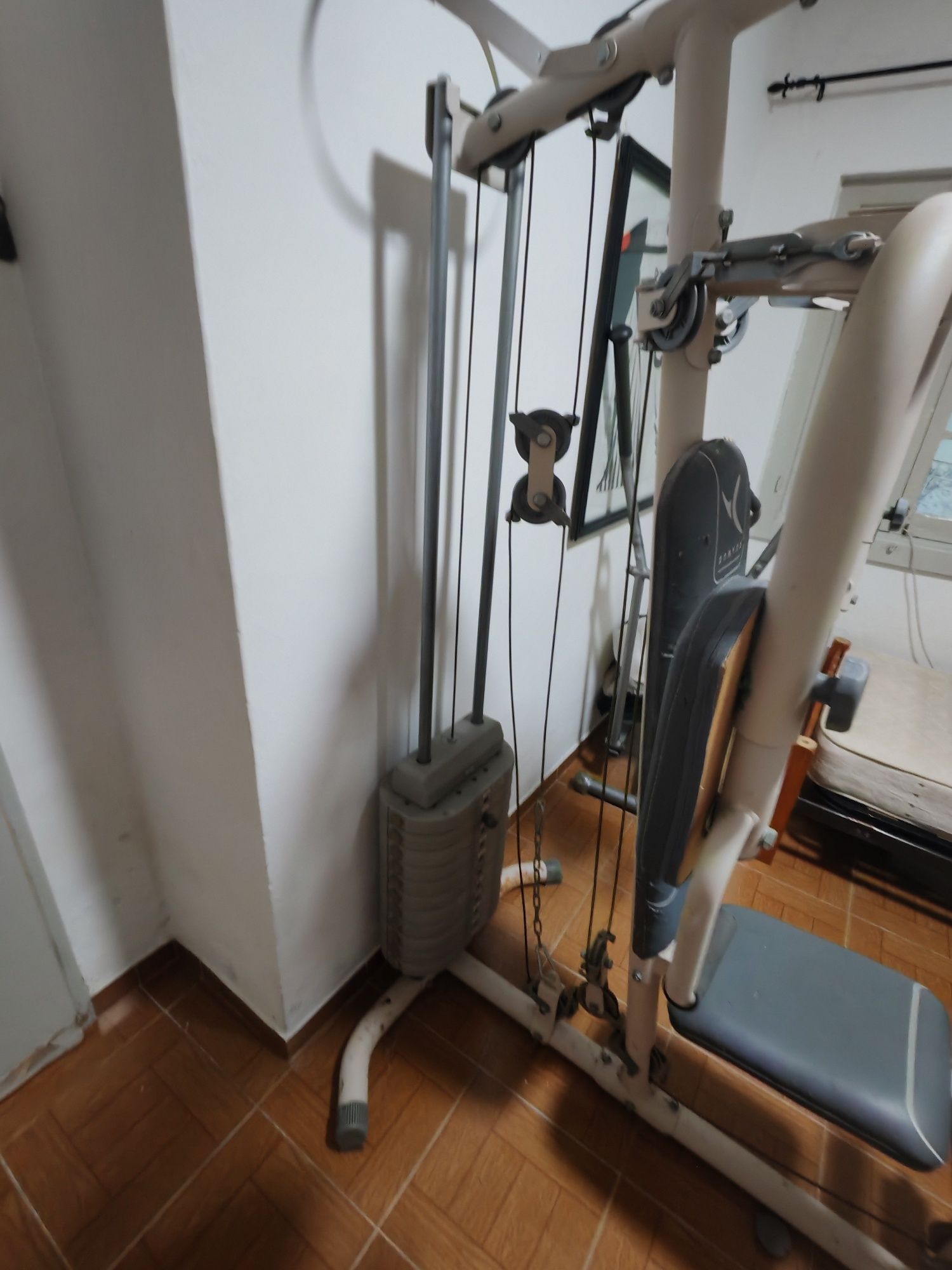 Máquina de Musculação Multifunções