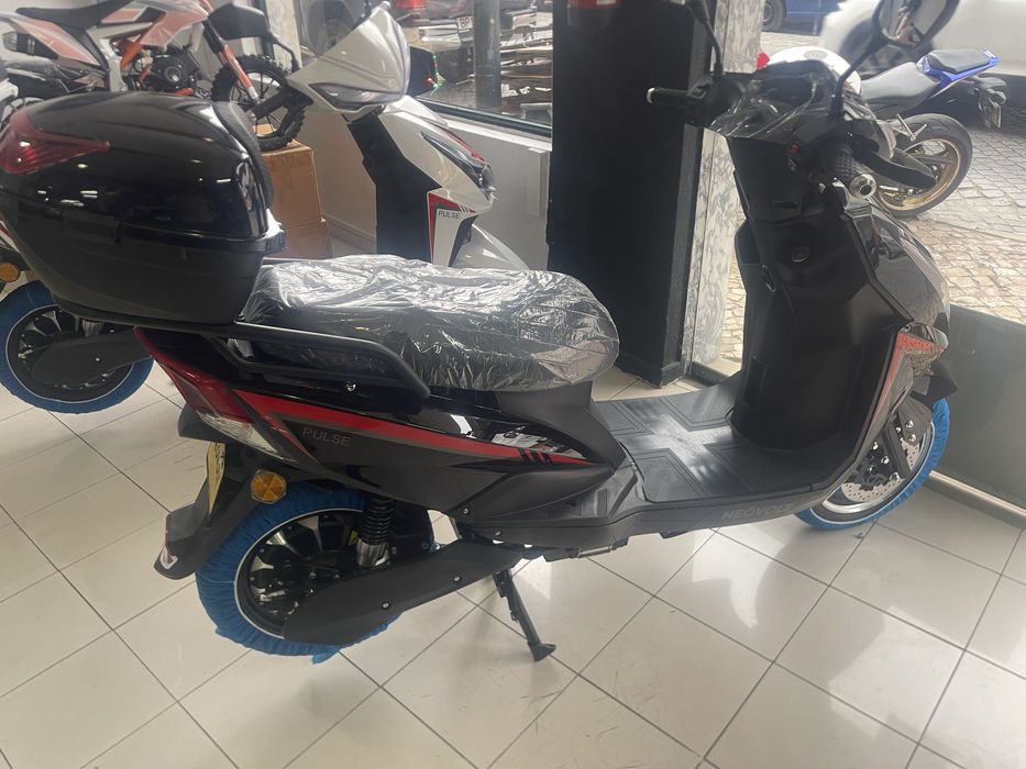 Moto eletrica nao precisa de carta
