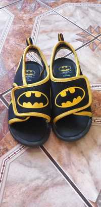 Sandałki Batman r.34