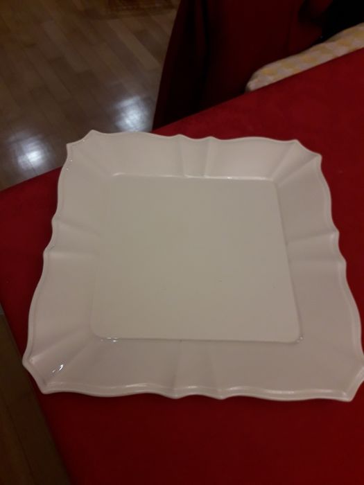 Seis pratos para peixe escalado de tamanho quadrado