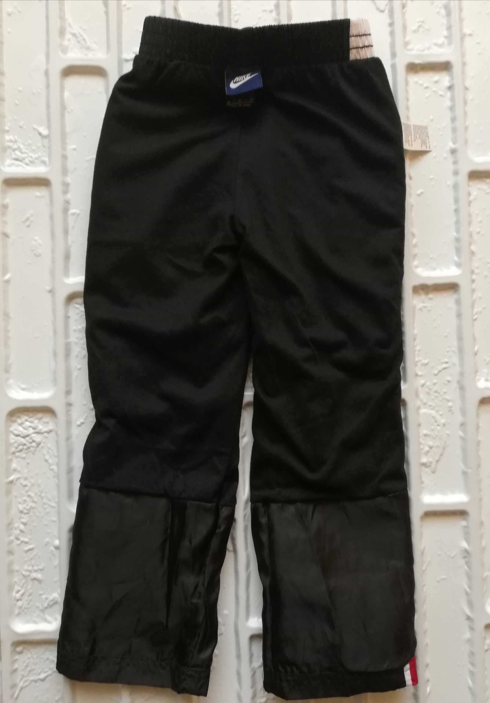 Nowe spodnie Nike rozmiar 104