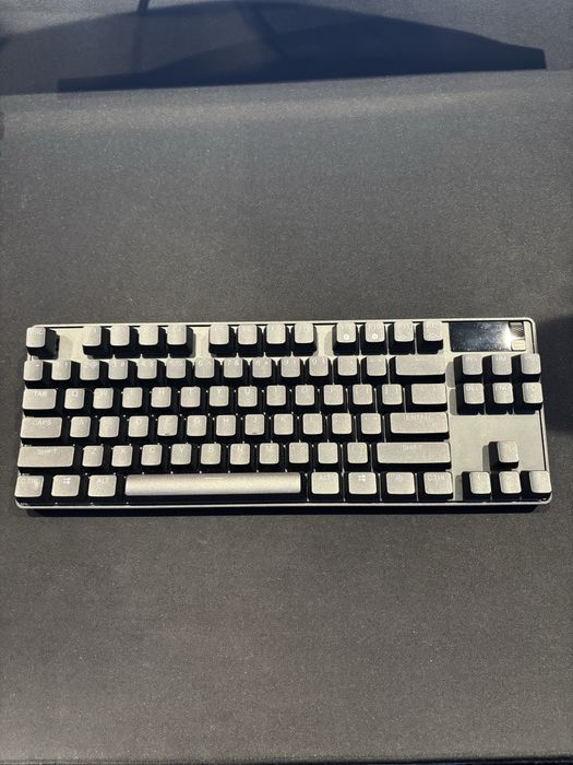 Apex pro TKL 2023 z niedzialajacym portem usb c