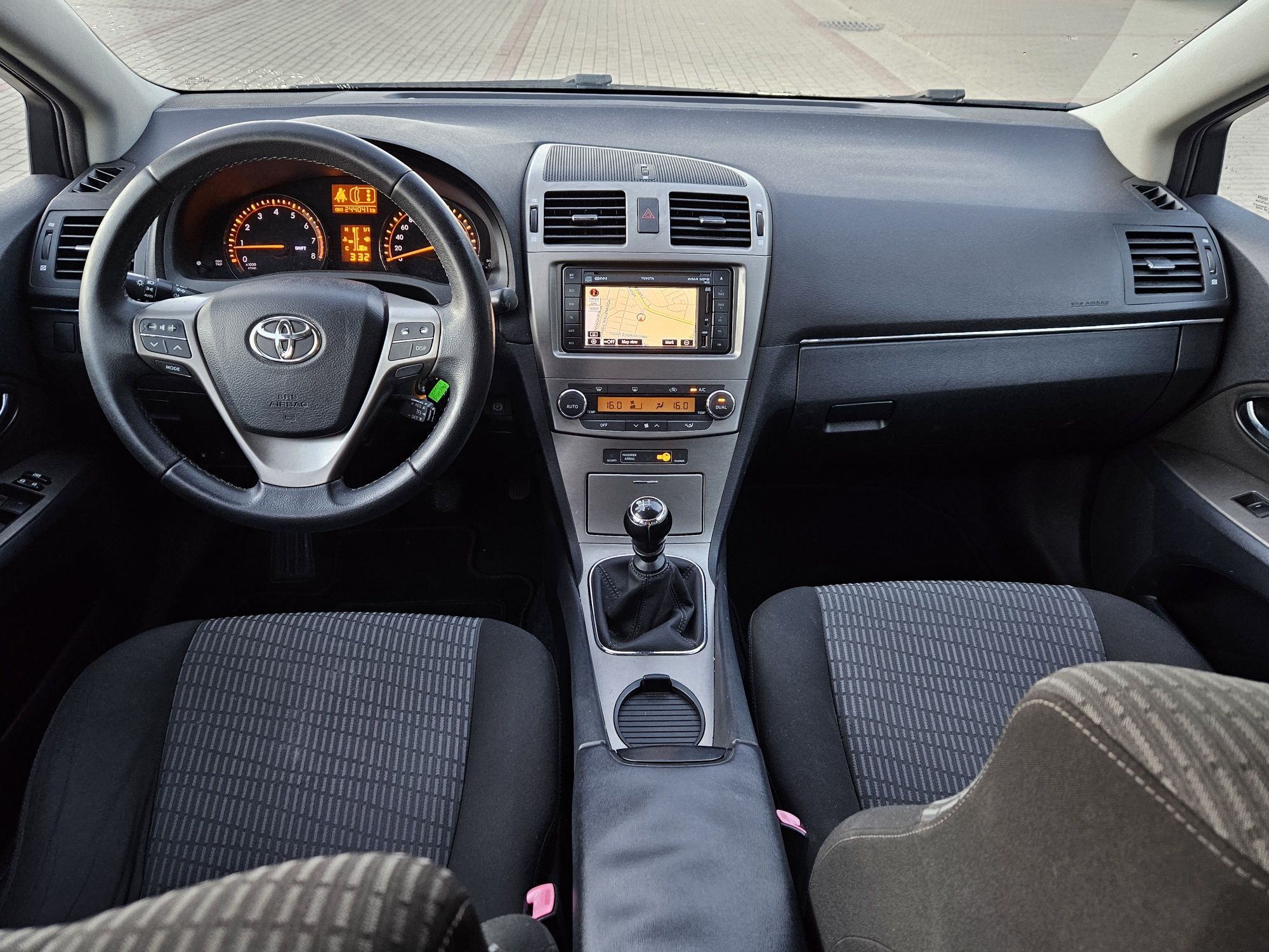 Toyota Avensis 2011r. 1.6 Benz.